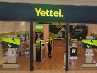 Арабският телеком e& поиска от КЗК одобрение да купи Yettel