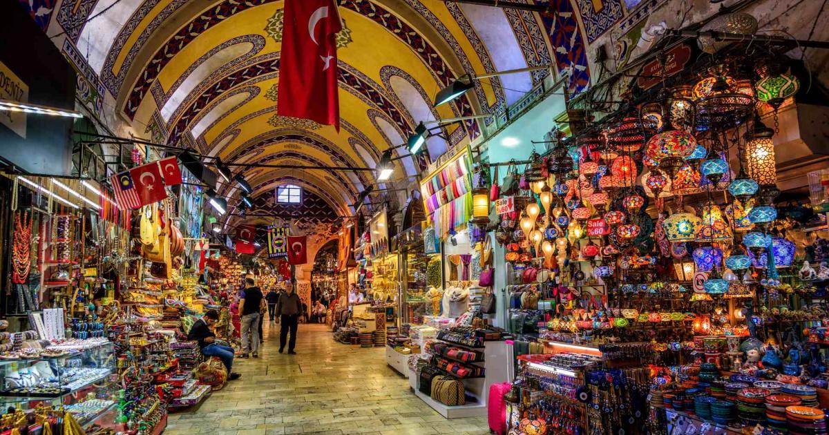 Капалъ чарши, една от най-значимите исторически структури в Истанбул, е