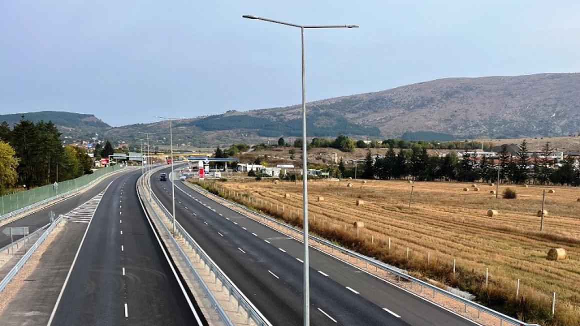 Галерия :: Снимка 0 :: Цеков и Гвоздейков се похвалиха със завършен лот от магистрала „Европа“}