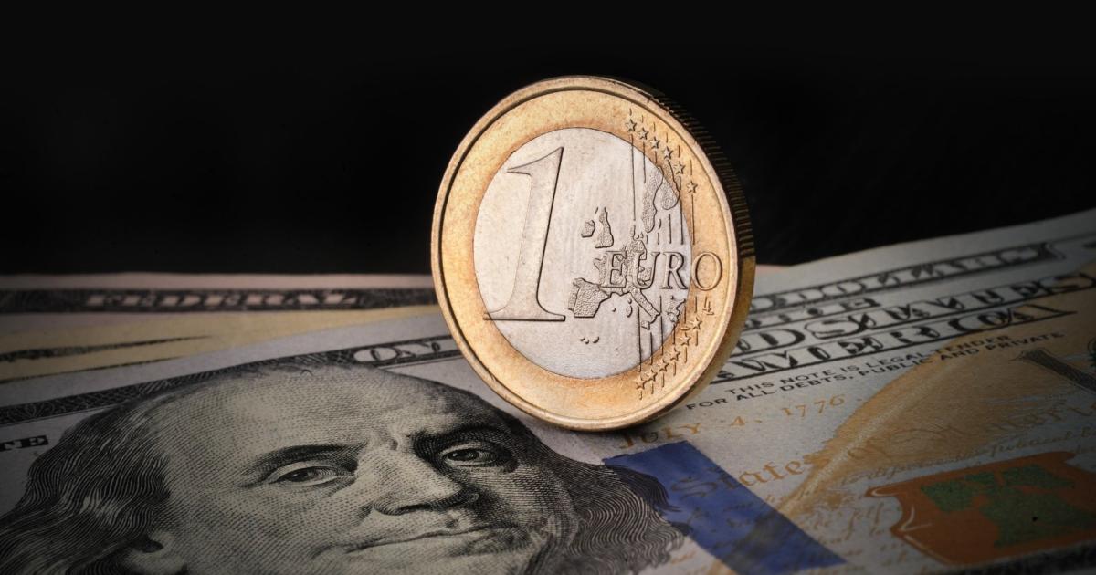Снимка: Еврото върви към нов паритет с долара