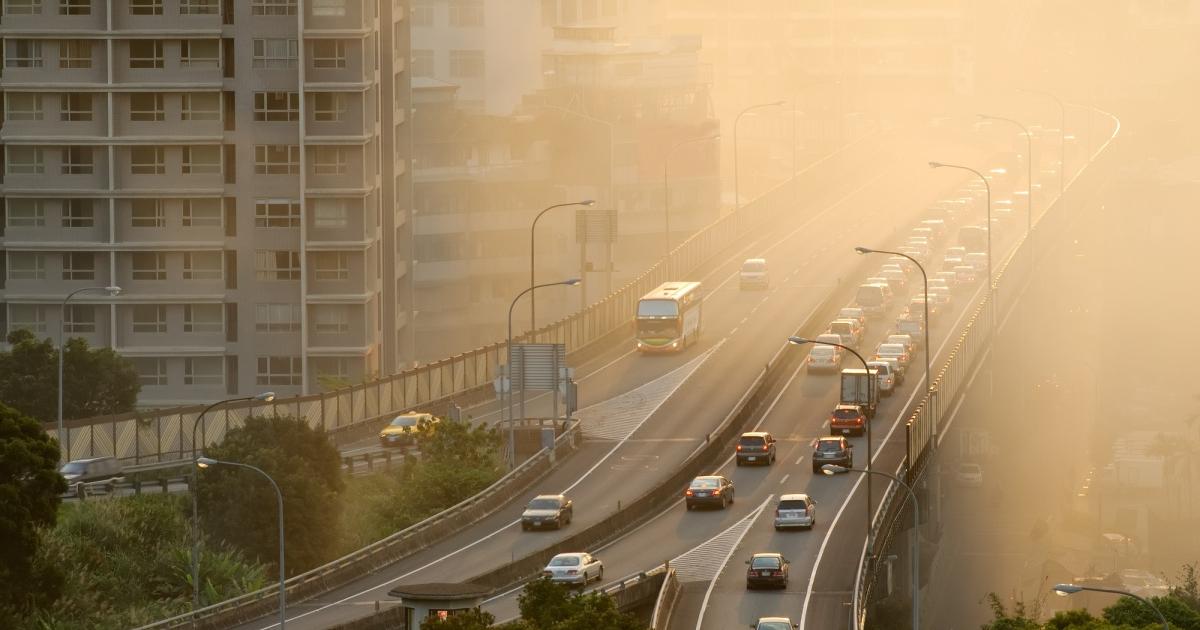 Всеки път, когато Мителиш включи котлона, за да готви, очите
