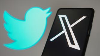 Мъск прави писането в X платено