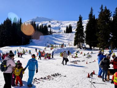 Вечерни новини: Бизнесът е притеснен за зимния туристически сезон; Държавата повежда „битка“ с цените на храните