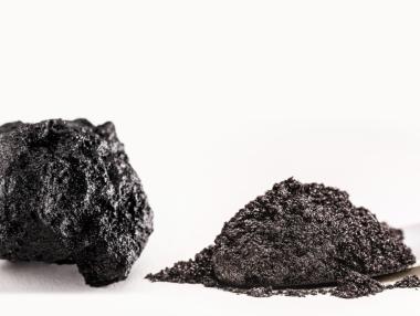 Китай ограничава износа на графит