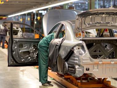 Световният бизнес вече страда от автомобилната стачка в САЩ