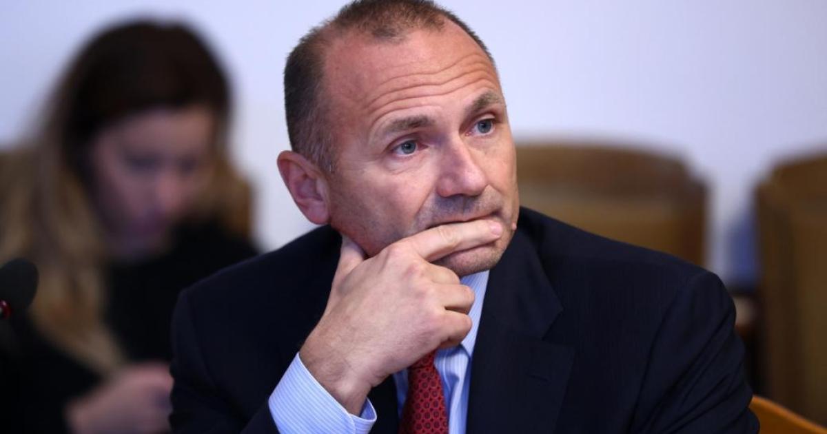 EC undersøker “Botash”-avtalen;  Nye tårn på GM Dimitrov Boulevard”; En syndflod av nettangrep