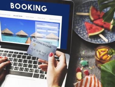 Хакери източват банкови карти през Booking.com