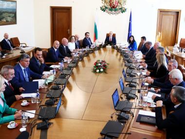 Нужно е опростяване на регулациите за инвестиции в сближаване