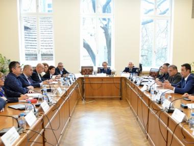 Гвоздейков заговори за създаването на регистър за употребявани коли