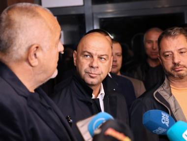 ГЕРБ отново властва в по-голямата част от общините в България (графика)