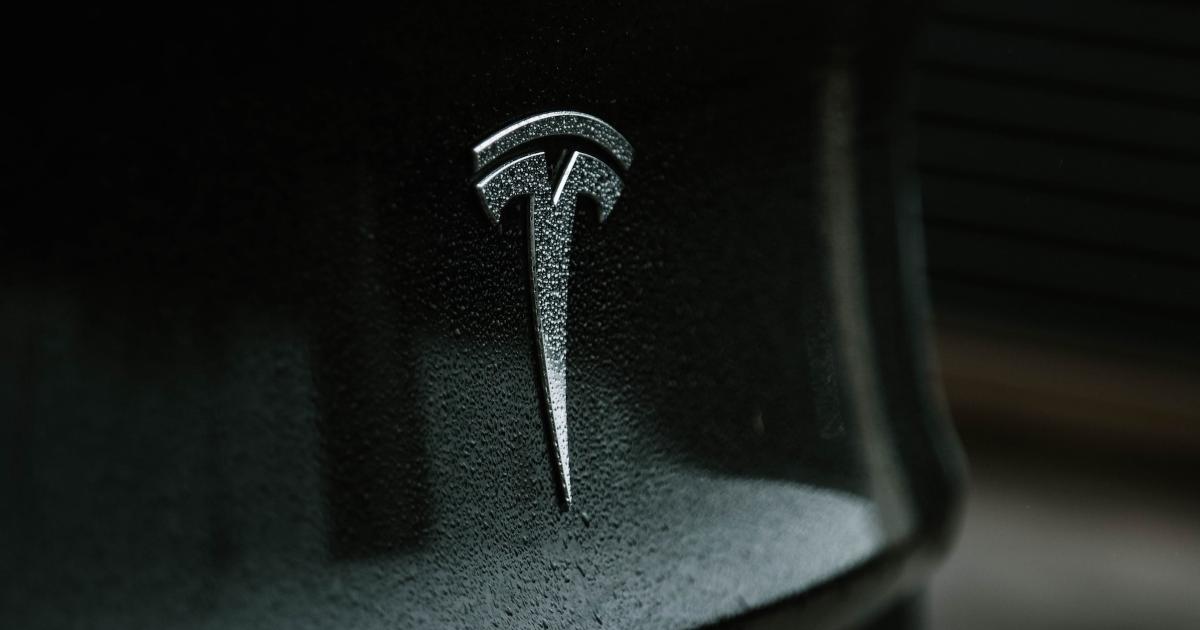 Tesla, компанията на милиардера Илон Мъск, планира да започне да