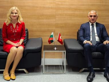 Тоталният комуникационен провал на Министерството на туризма