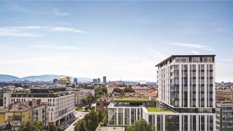 Огромна офис сграда с жилищна част се появи в центъра на София