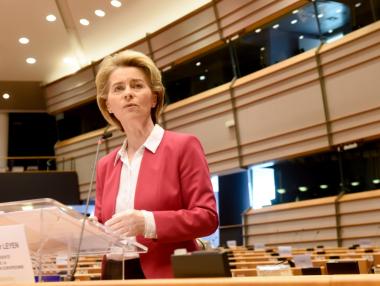 Еврокомисията пита България за допуснатата контрабанда на руско гориво