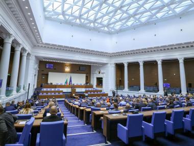 Депутатите отхвърлиха ветото върху либерализацията на пазара на ток