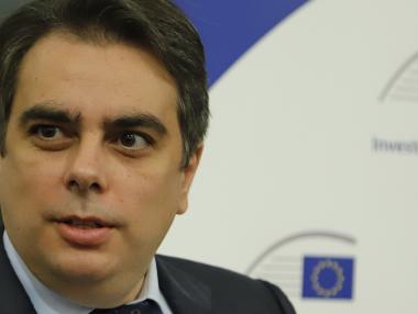 Василев предлага държавата да плаща третия ден от болничния