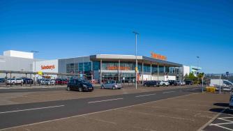 Българските предприемачи вече строят двуетажни ритейл паркове