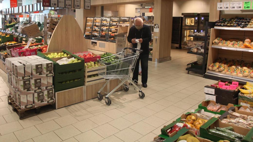Инфлацията в България слезе под 6% – храните поевтиняват минимално