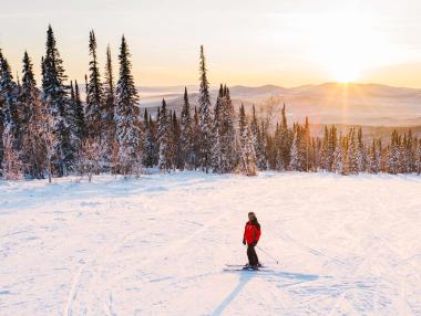 Саудитска Арабия строи ски курорт в пустинята
