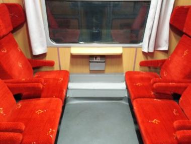 БДЖ се похвали с нови тапицирани седалки в 20 вагона