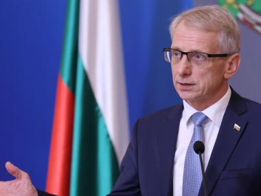 Денков очерта апокалипсис при ранно отнемане на дерогацията за „Лукойл“