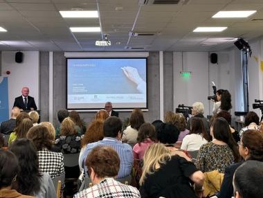 Над 17 000 учители ще бъдат обучени за работа с „Дигиталната раница“