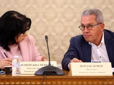 ГЕРБ и ДПС отхвърлиха данъчните промени на Асен Василев