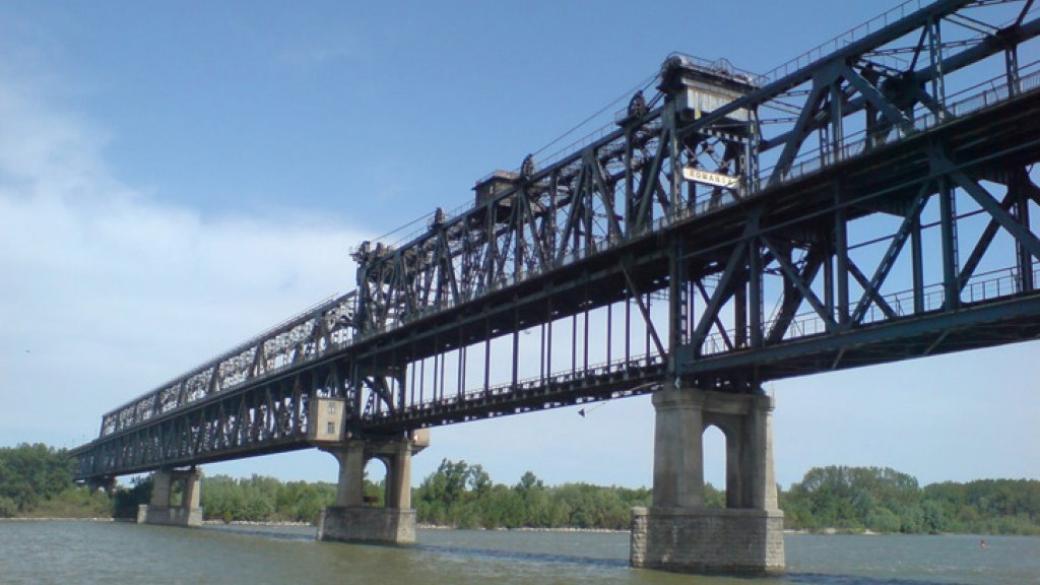 АПИ избра изпълнителя на ремонта на „Дунав мост“