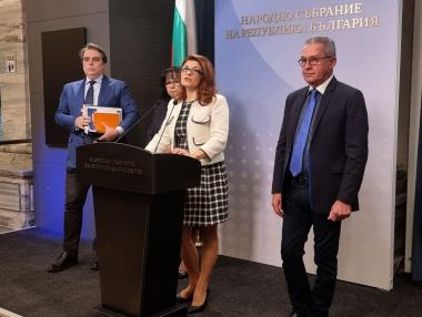 Има сделка: ПП и ДБ се съгласиха на всичко, за да оцелее правителството