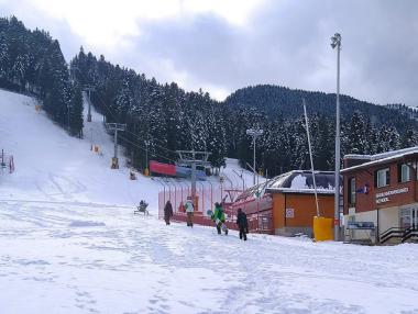 Вечерни новини: Проблемите за българския туризъм нямат край; Строежът на АМ „Рила“ вече има срок