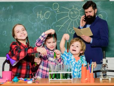 Клубовете по интереси в училищата ще продължат да работят до 15 декември