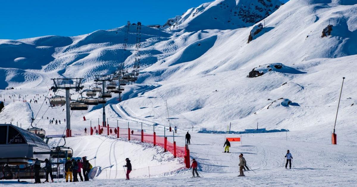 Френският оператор на ски курорти Compagnie des Alpes Group обяви,