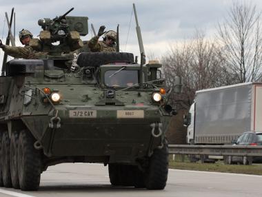 НС одобри по бързата писта покупката на американските бойни машини