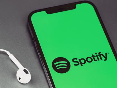 Трета и още по-голяма вълна от съкращения залива Spotify