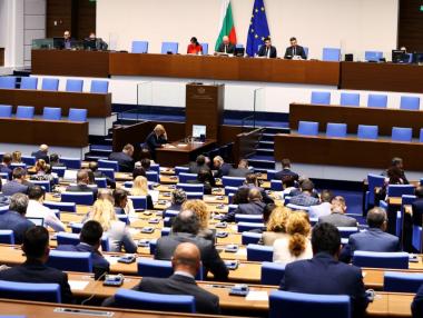 Комисия ще анализира спорната сделка между „Булгаргаз“ и „Боташ“