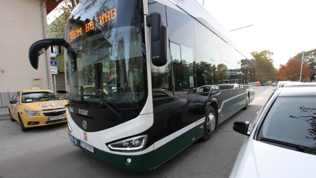 Общини и министерства ще са задължени да купуват екологични коли и автобуси
