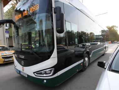 Общини и министерства ще са задължени да купуват екологични коли и автобуси