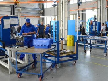 Растежът на българската икономика през лятото се оказа по-голям (графики)