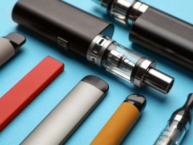 Държавата обложи с акциз и вейповете без тютюн