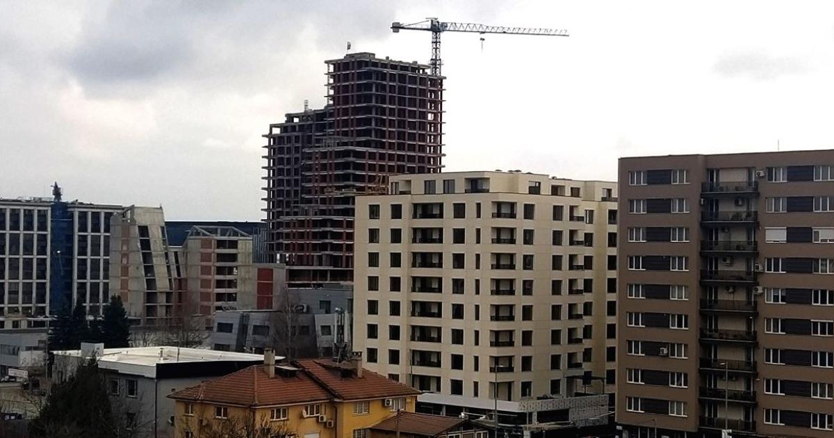 Темата за недвижимите имоти продължава да се следи с интерес.