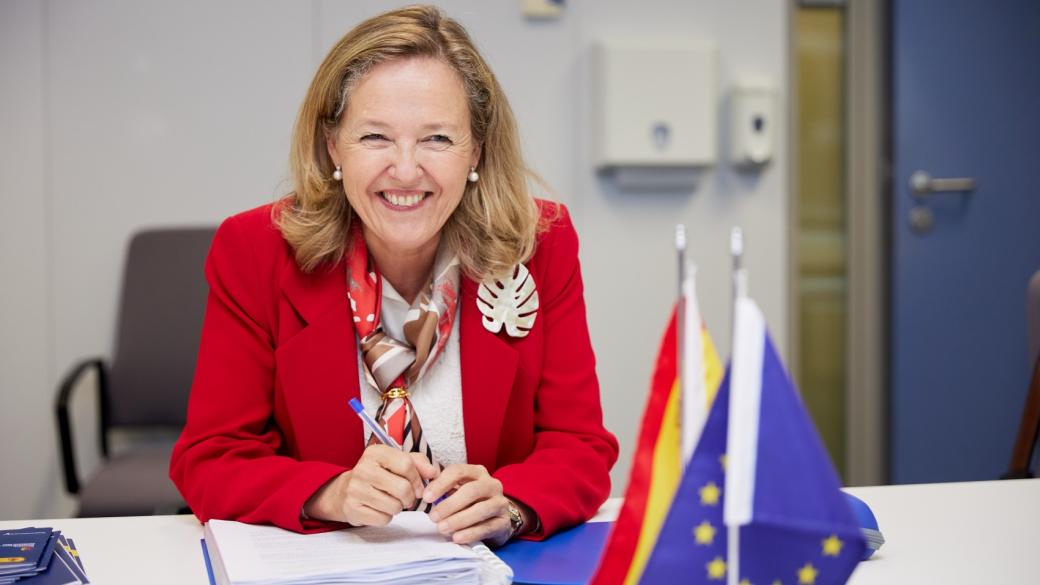 Коя е Надя Калвиньо – испанката, която поема Европейската инвестиционна банка