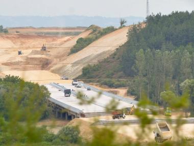 Инфраструктурното строителство в България продължава да потъва