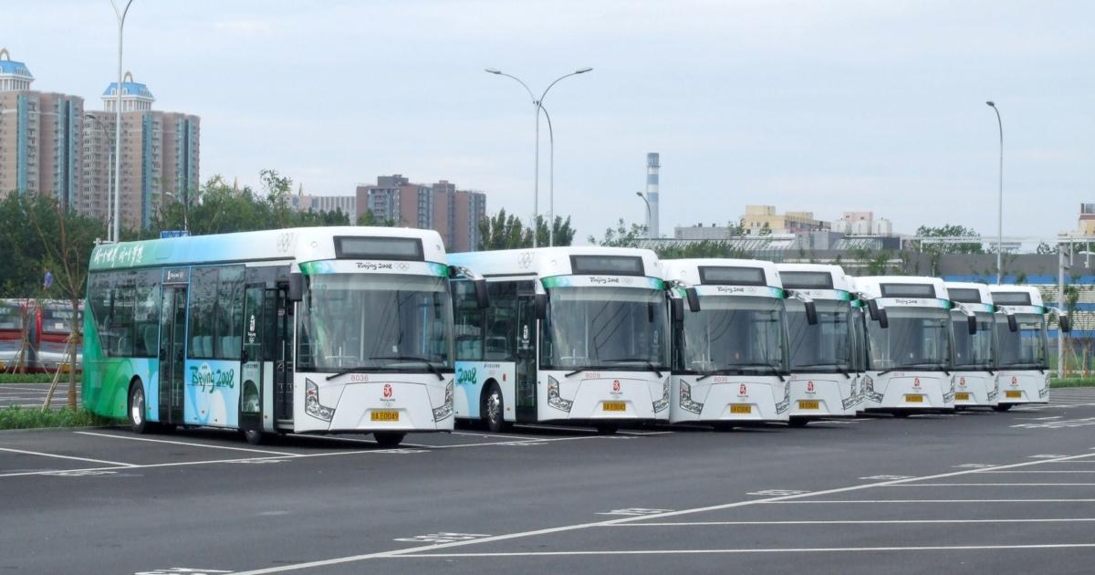 Има два отличителни вида електрически автобуси, които си проправят път