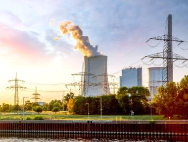 „Историческа сделка“: Светът се споразумя за отказ от изкопаеми горива