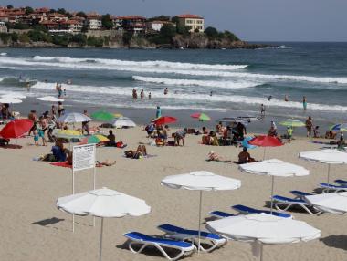 Вечерни новини: Българският туризъм е на колене; Lego отваря магазини в България