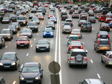 ЕС постигна споразумение за нови ограничения за автомобилните емисии