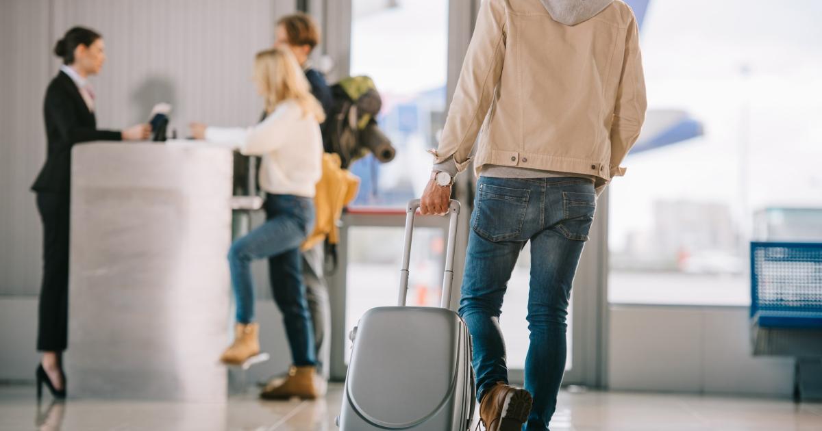 Пътуването през оживено летище може да бъде стресиращо, но пътуването