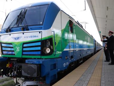 Вечерни новини: Надеждите за нови влакове се изпаряват; В криза ли е IT секторът в България?