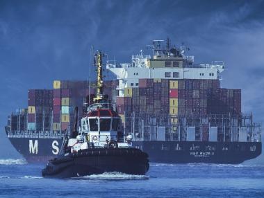 Цените на контейнерните превози изхвърчаха до 10 000 долара