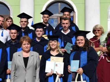 Пет випуска дуални ученици работят в „Асарел-Медет“